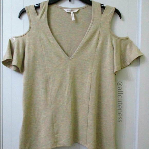 BCBGeneration Tops - NWOT BCBGeneration Cutout Cold Shoulder Top